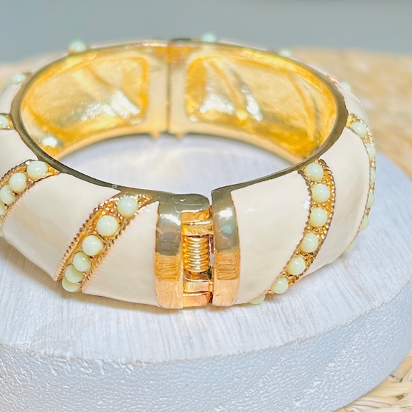 J. CREW Cream Enameled & Faux Pearl Spring Clamped Bangle Bracelet - Picture 6 of 10